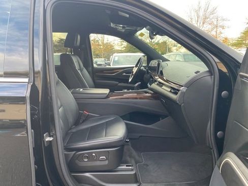 Used 2022 Cadillac Escalade ESV Luxury image 34