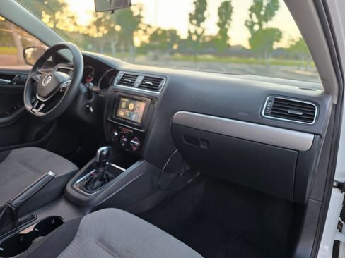 Used 2018 Volkswagen Jetta S FWD image 14