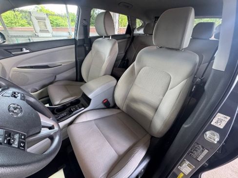 Used 2021 Hyundai Tucson Value FWD image 10