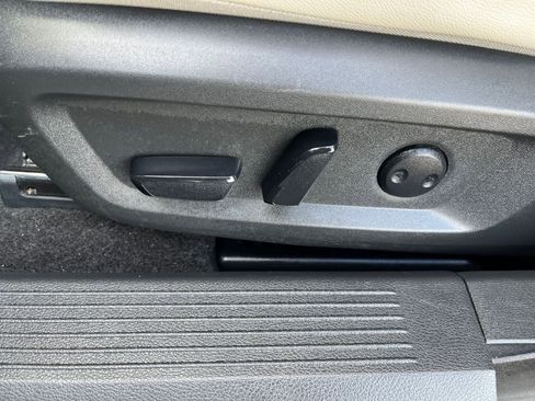 Used 2023 Nissan Rogue SL w/ SL Premium Package image 23