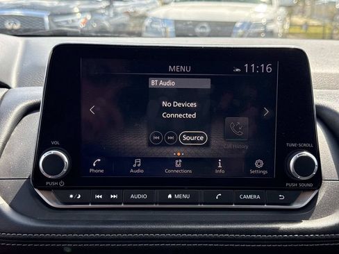 Certified 2024 Nissan Rogue SV FWD image 24