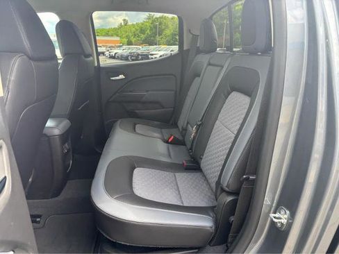 Used 2022 Chevrolet Colorado Z71 AWD/4WD image 25