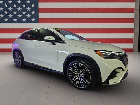 Used 2023 Mercedes-Benz EQE 500 4MATIC SUV image 13