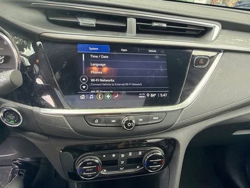 Used 2023 Buick Encore GX Essence w/ Experience Buick Package FWD image 16