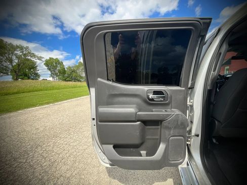 Used 2019 Chevrolet Silverado 1500 LT w/ All-Star Edition AWD/4WD image 24