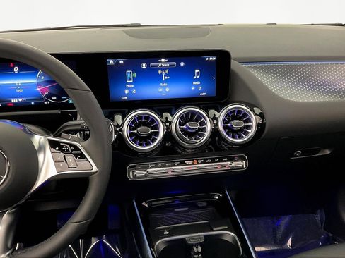 Certified 2026 Mercedes-Benz GLA 250 4MATIC image 9