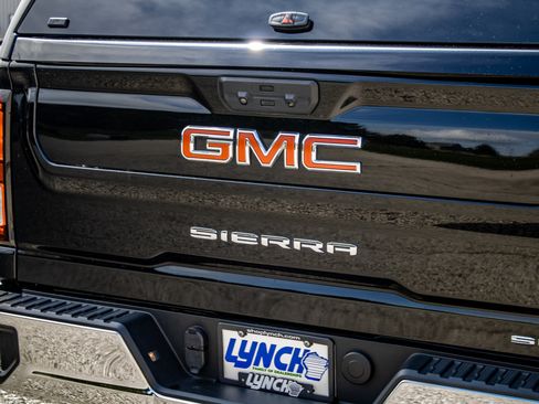 Used 2022 GMC Sierra 3500 SLE w/ SLE Convenience Package AWD/4WD image 14