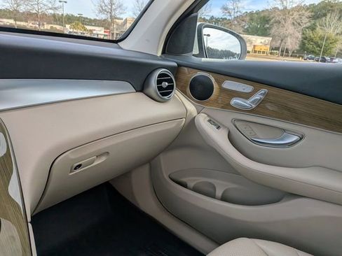Used 2019 Mercedes-Benz GLC 300 GLC 300 image 18