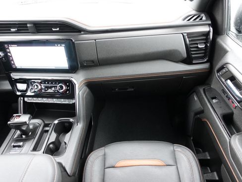 Used 2024 GMC Sierra 1500 AT4 w/ AT4 Preferred Package image 46