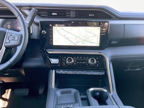 New 2026 GMC Sierra 2500 Denali w/ Denali Reserve Package image 8