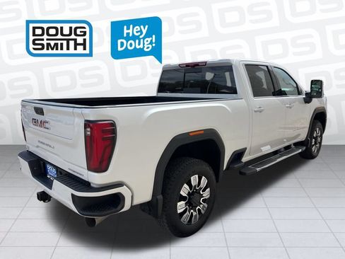 Used 2025 GMC Sierra 3500 Denali w/ Denali Reserve Package AWD/4WD image 6