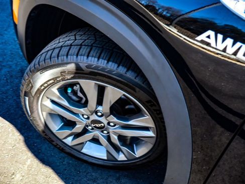 Used 2022 Kia Seltos LX image 43