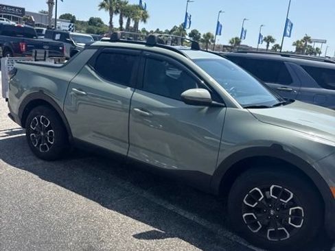 Used 2023 Hyundai Santa Cruz SEL Premium AWD/4WD image 2