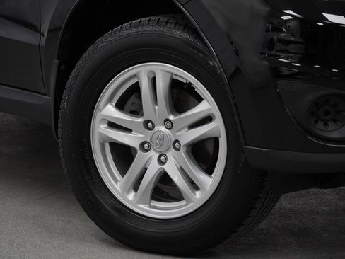 Used 2012 Hyundai Santa Fe GLS image 5