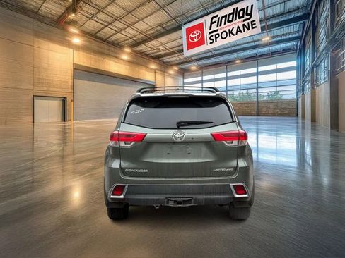 Used 2018 Toyota Highlander Limited image 5