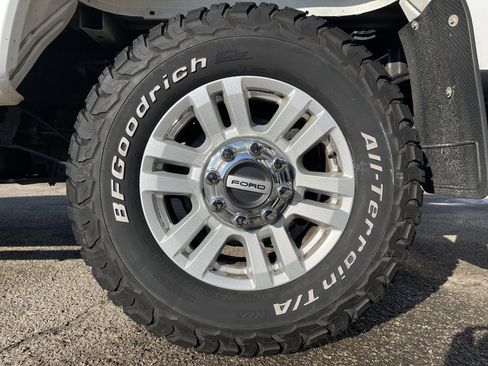 Used 2017 Ford F250 XLT w/ FX4 Off-Road Package image 22