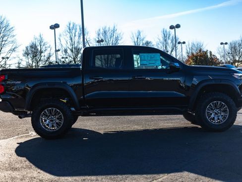 New 2026 Chevrolet Colorado ZR2 w/ Off-Road Front Bumper Package AWD/4WD image 7
