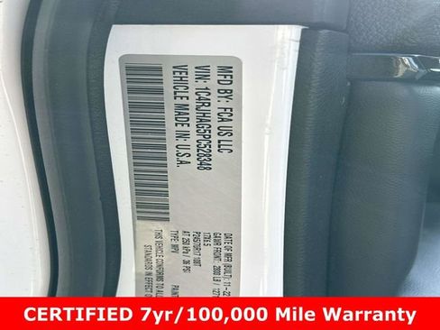 Used 2023 Jeep Grand Cherokee Laredo w/ Luxury Tech Group I AWD/4WD image 31