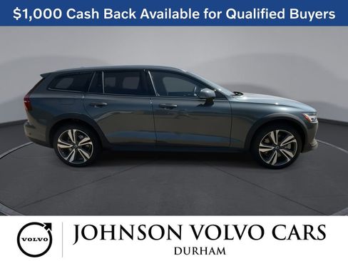 New 2026 Volvo V60 B5 Cross Country Plus w/ Protection Package Premier AWD/4WD image 9