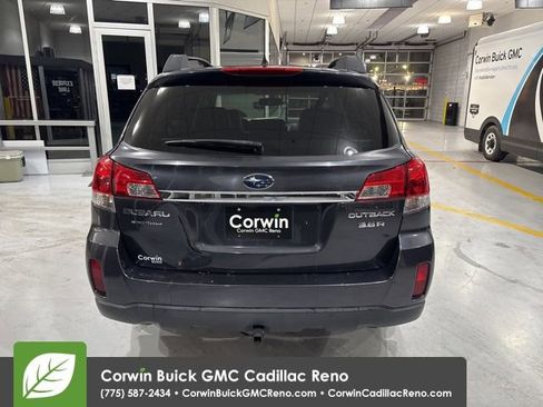 Used 2011 Subaru Outback 3.6R Limited w/ PWR Moonroof Pkg AWD/4WD image 5