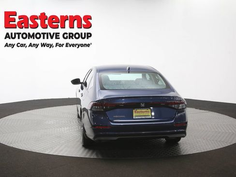 Used 2023 Honda Accord EX image 38