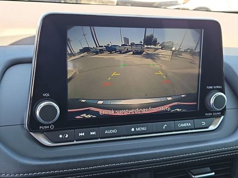 Certified 2023 Nissan Rogue SV FWD image 18