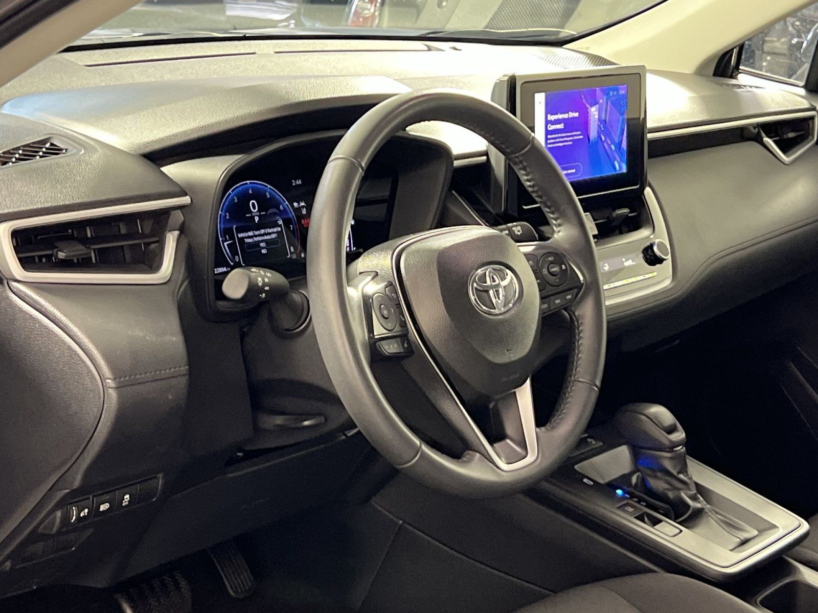 Used 2026 Toyota Corolla Cross LE FWD image 16