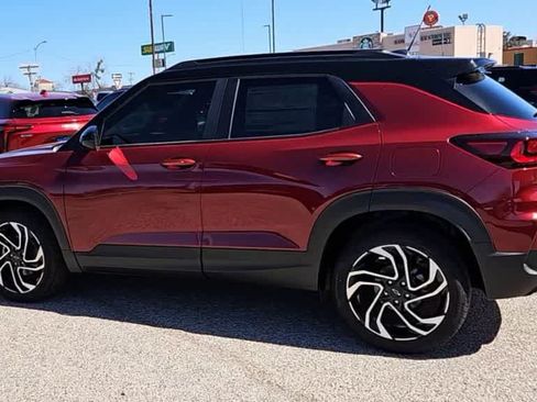 Used 2025 Chevrolet TrailBlazer RS w/ Convenience Package FWD image 5
