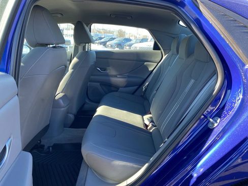 Certified 2023 Hyundai Elantra SEL w/ Convenience Package image 14