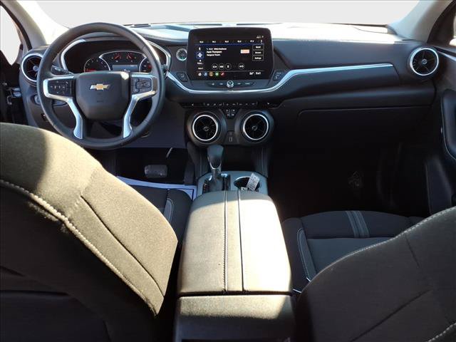 Used 2025 Chevrolet Blazer LT FWD image 32