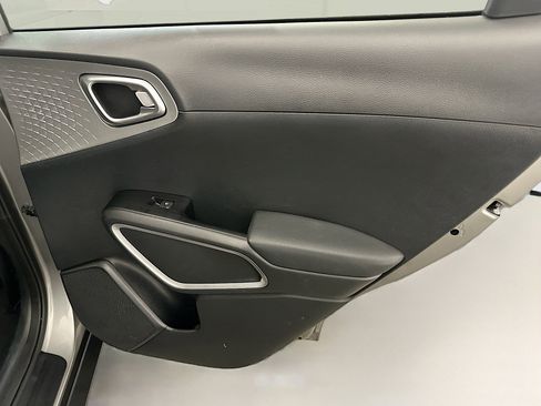 Used 2025 Kia Soul LX w/ LX Technology Package image 30