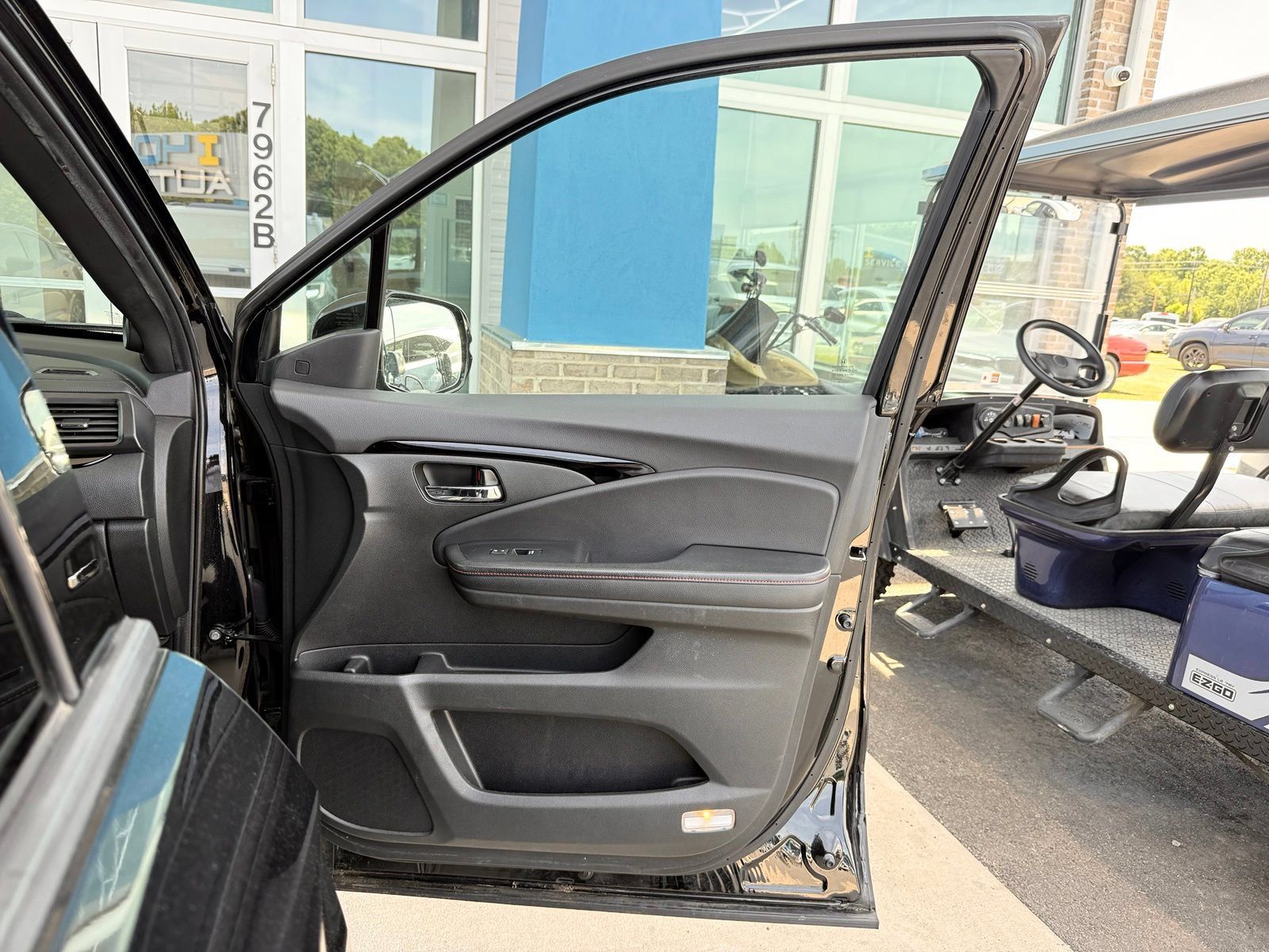 Used 2021 Honda Pilot Black Edition image 25