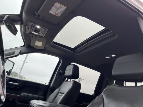 Used 2023 GMC Sierra 2500 Denali image 10