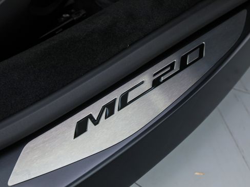 Certified 2022 Maserati MC20 Coupe RWD image 24