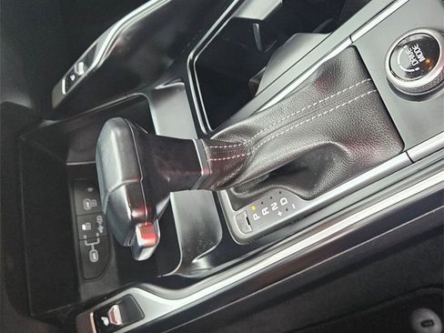 Used 2024 Kia Sorento S image 29