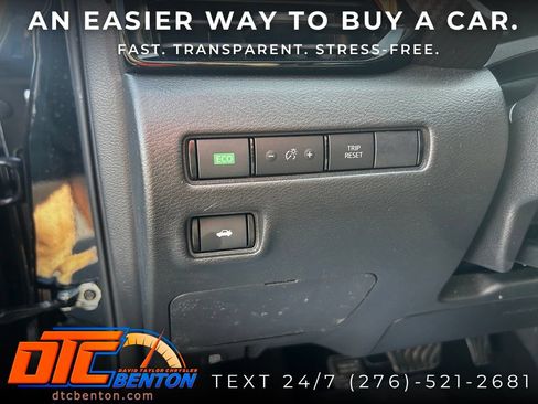 Used 2024 Nissan Sentra SV FWD image 14