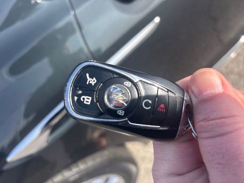 Used 2020 Buick Enclave Essence w/ Sound and Sites Package image 35