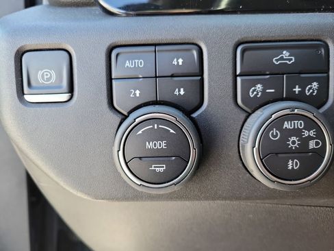 Used 2022 Chevrolet Silverado 1500 RST image 22