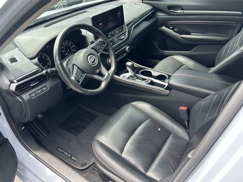 Used 2023 Nissan Altima 2.5 SR w/ SR Premium Package FWD image 14