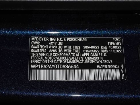Certified 2026 Porsche Cayenne Coupe AWD/4WD image 30