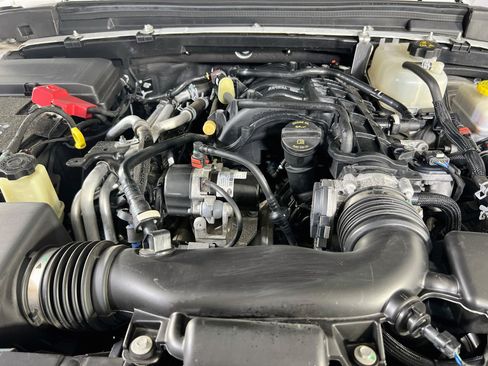 Used 2023 Jeep Wrangler Sport AWD/4WD image 28
