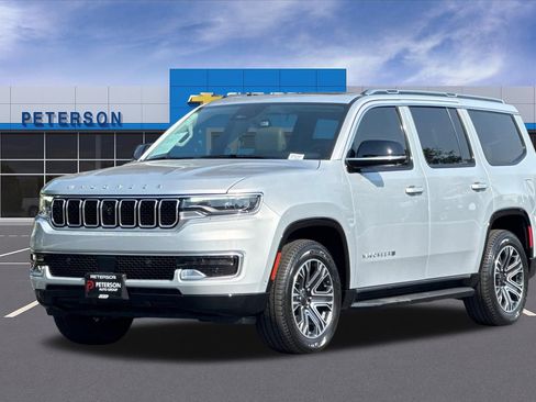 Used 2023 Jeep Wagoneer 4WD w/ Premium Group I image 8