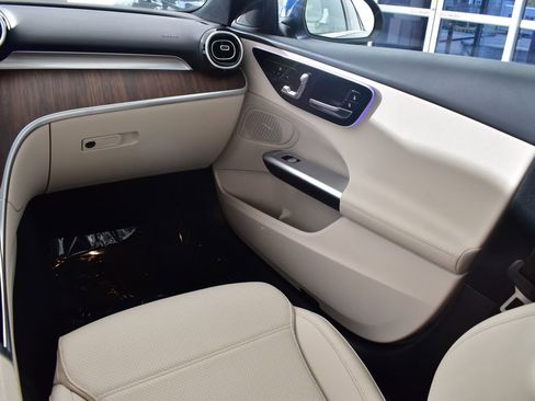 Certified 2025 Mercedes-Benz C 300 4MATIC Sedan image 25