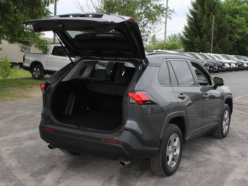 Used 2025 Toyota RAV4 XLE AWD/4WD image 7
