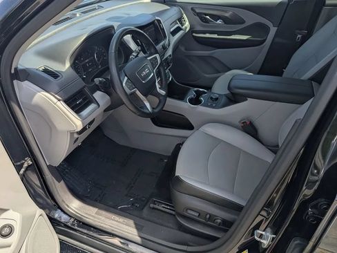 Used 2024 GMC Terrain SLT FWD image 9