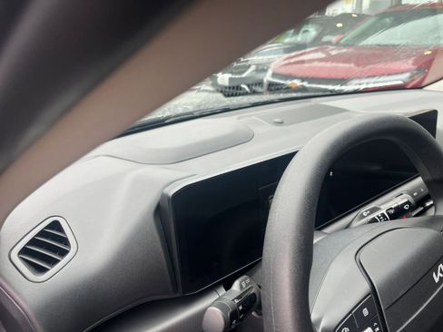 Used 2025 Kia K4 LXS image 35