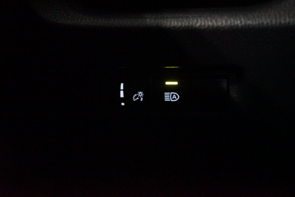 Certified 2025 Toyota RAV4 XLE FWD image 24