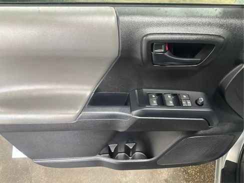 Used 2023 Toyota Tacoma SR AWD/4WD image 20