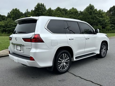 Used 2018 Lexus LX 570 4WD image 9