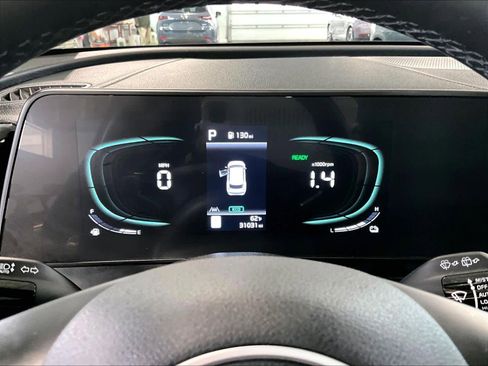 Used 2023 Kia Sportage EX w/ EX Premium Package image 25